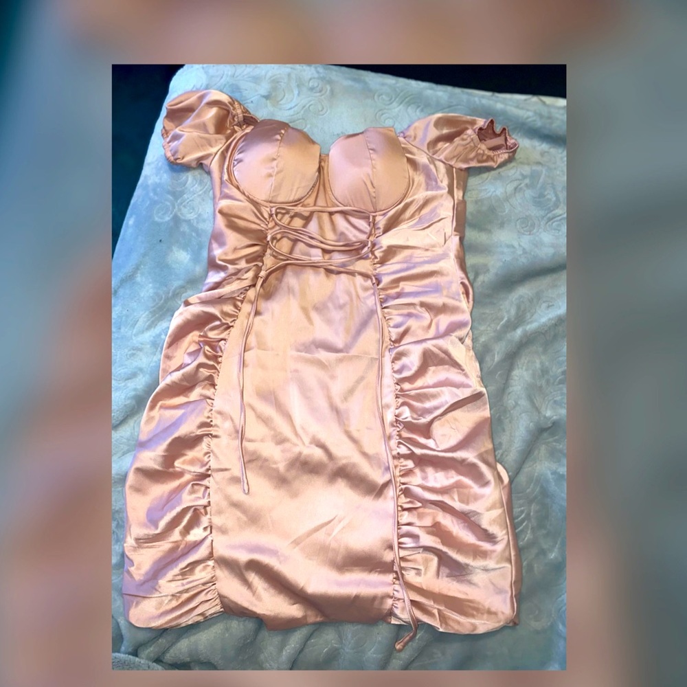 Dress - Picture 2 of 4